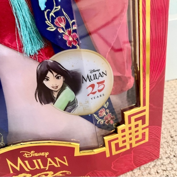 Mulan 25th Anniversary Collectible Display Figure Doll - Picture 6 of 11